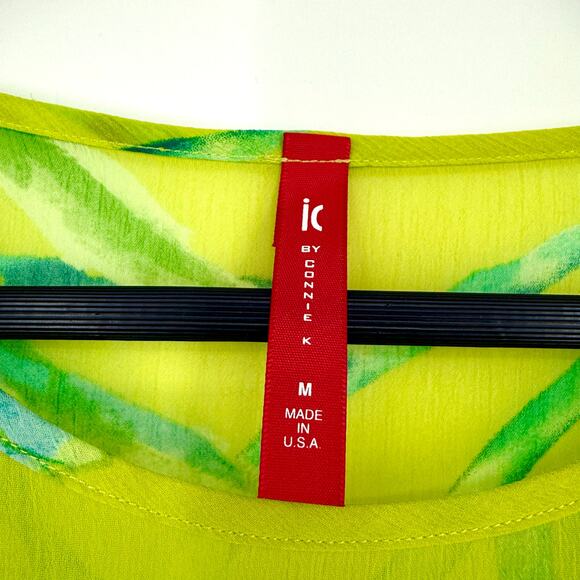 NEW NWOT IC by Connie K MEDIUM Tropical Floral Green Artsy Shirt Top Sheer Cute - Picture 2 of 10